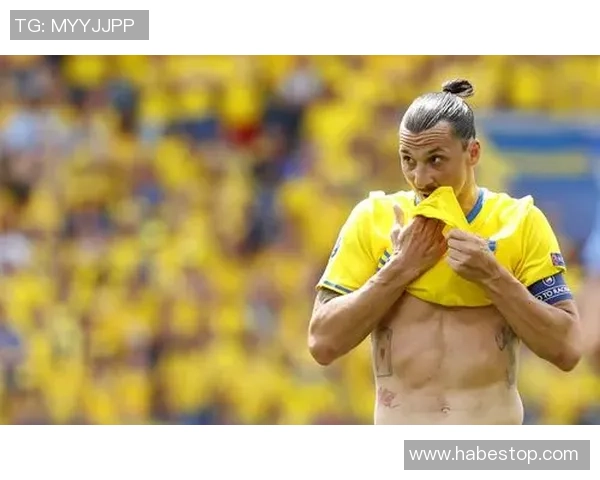 卡卡足球明星展现完美腹肌引领健身潮流的魅力与坚持